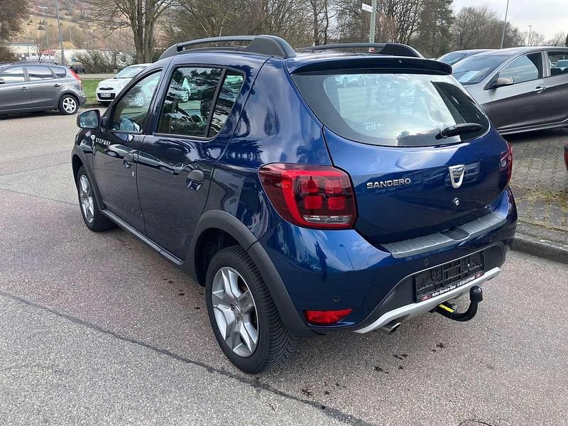 Gebraucht Dacia Sandero Prestige 90 PS (66 kW) 2017 Blau cosmos Kleinwagen