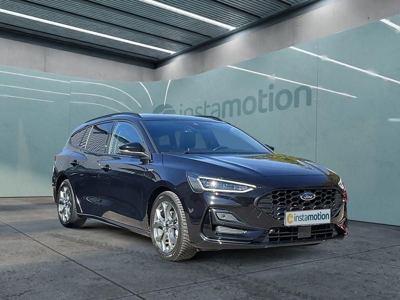 Schwarz Gebraucht 2023 Ford Focus ST-Line Kombi | 26.199 € (Fairer Preis) - Bild 1/4