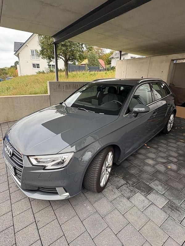 Gebraucht Audi A3 Sport 150 PS (110 kW) 2017 Grau Limousine