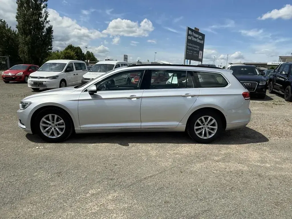 Gebraucht VW Passat Comfortline 150 PS (110 kW) 2019 Silber metallic Kombi
