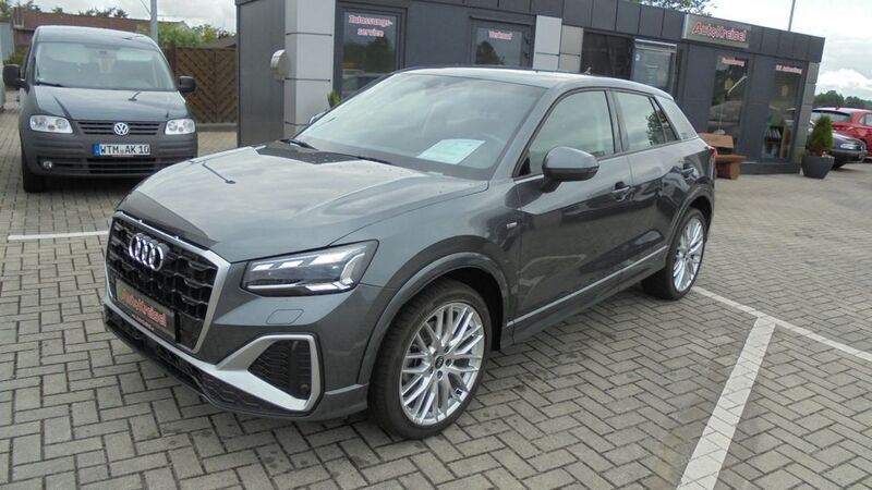 Grau Gebraucht 2021 Audi Q2 S-Line SUV | 22.990 € (Fairer Preis) - Bild 1/4