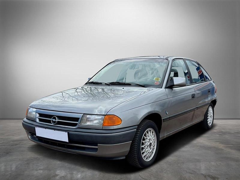 Gebraucht Opel Astra 70 PS (51 kW) 1993 Grau Kleinwagen