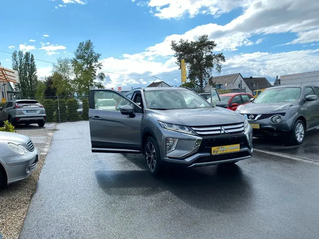 Gebraucht Mitsubishi Eclipse Cross 163 PS (119 kW) 2019 Grau SUV