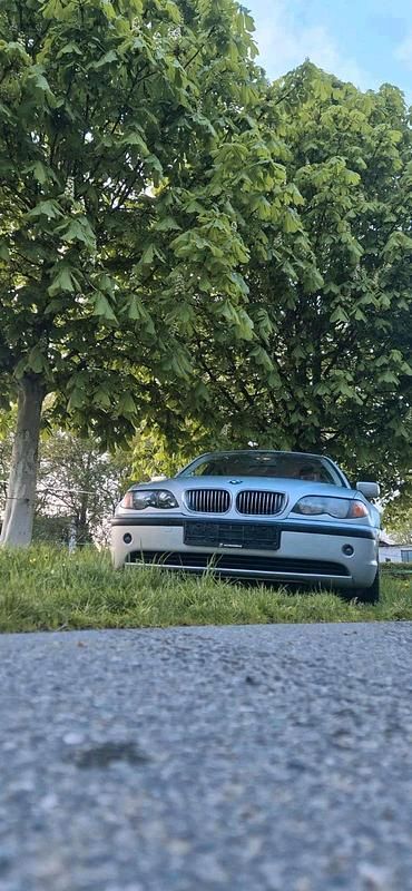 Używany BMW 320 170 KM (125 kW) 2003 Szary Sedan/Limuzyna