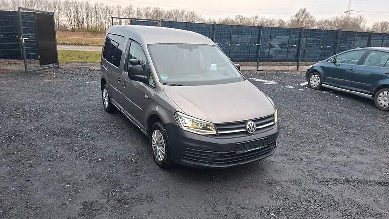 Grau Gebraucht 2017 VW Caddy Van / Kleinbus | 7.990 € (Superpreis) - Bild 1/4