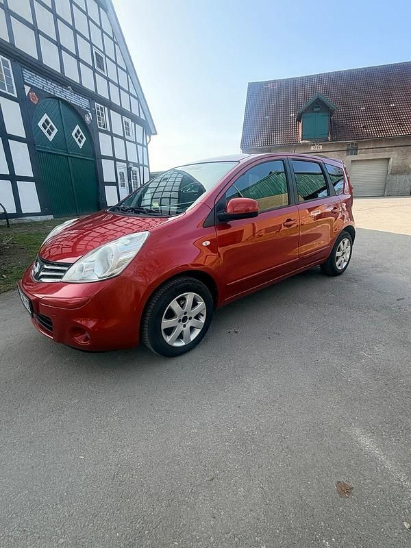 Gebraucht Nissan Note Pure 88 PS (64 kW) 2009 Rot Kleinwagen