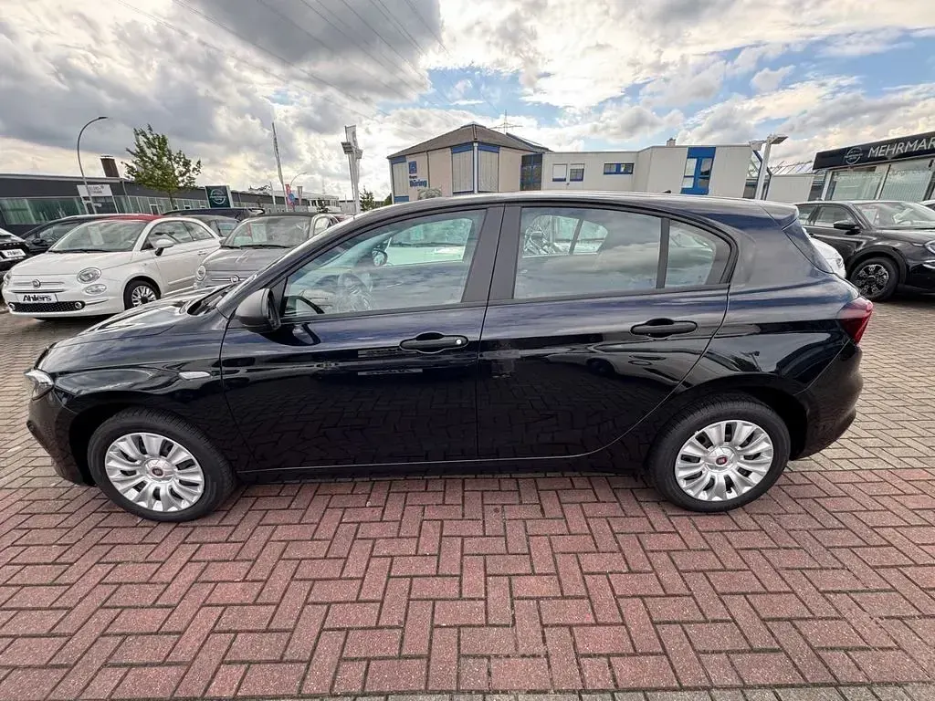 Gebraucht Fiat Tipo Life 131 PS (96 kW) 2024 Schwarz Limousine