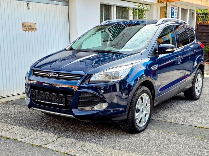 Blau Gebraucht 2015 Ford Kuga Trend SUV | 7.999 € (Superpreis) - Bild 1/4