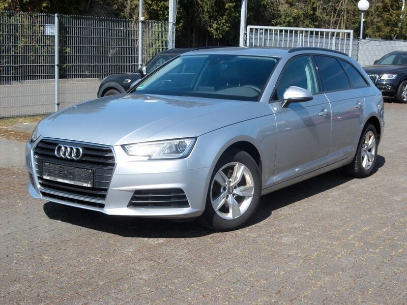 Silber Gebraucht 2016 Audi A4 Kombi | 13.490 € (Guter Preis) - Bild 1/4