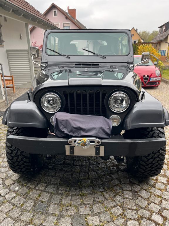 Grau Gebraucht 1980 Jeep CJ SUV | 19.900 € - Bild 1/4