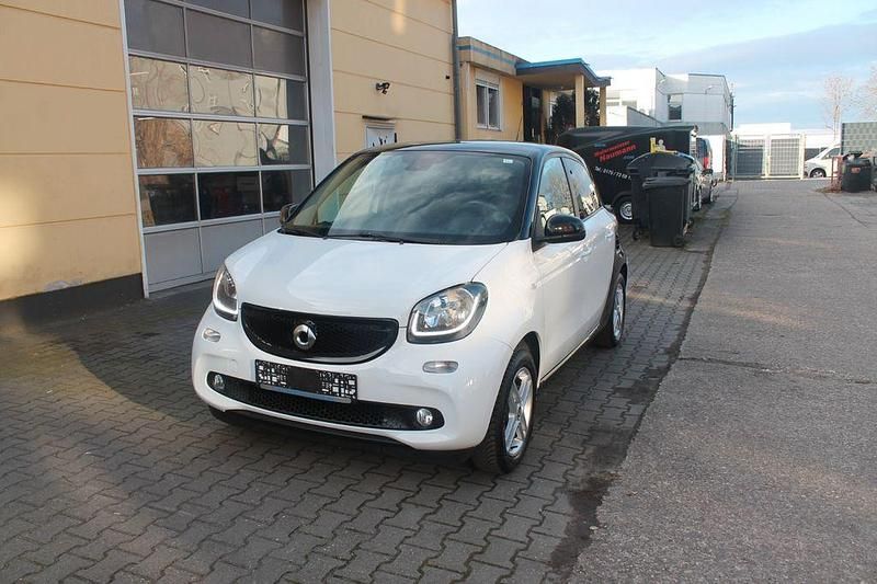 Gebraucht Smart ForFour Passion 71 PS (52 kW) 2017 Weiß Kleinwagen