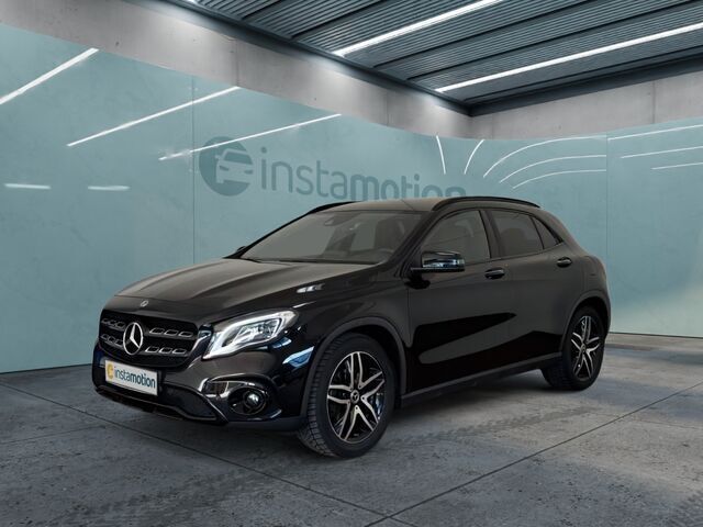 Schwarz Gebraucht 2018 Mercedes GLA220 SUV | 24.699 € - Bild 1/2
