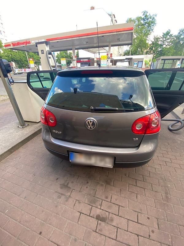 Gebraucht VW Golf IV 102 PS (75 kW) 2005 Grau Limousine