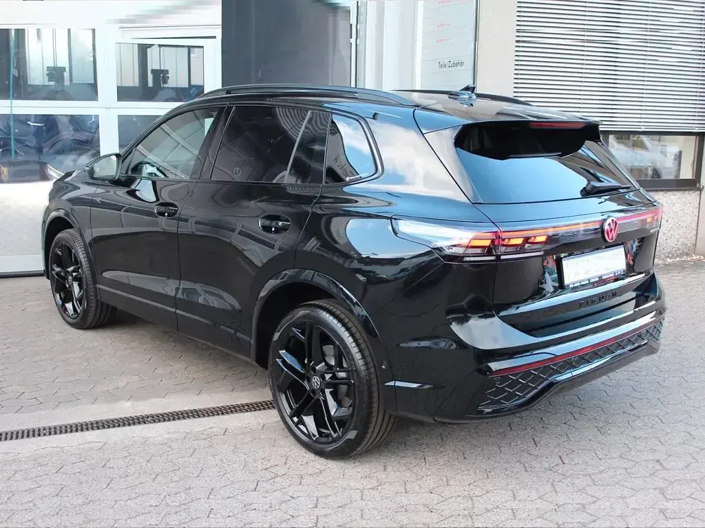 Neu VW Tiguan R-line 193 PS (141 kW) 2026 Schwarz SUV