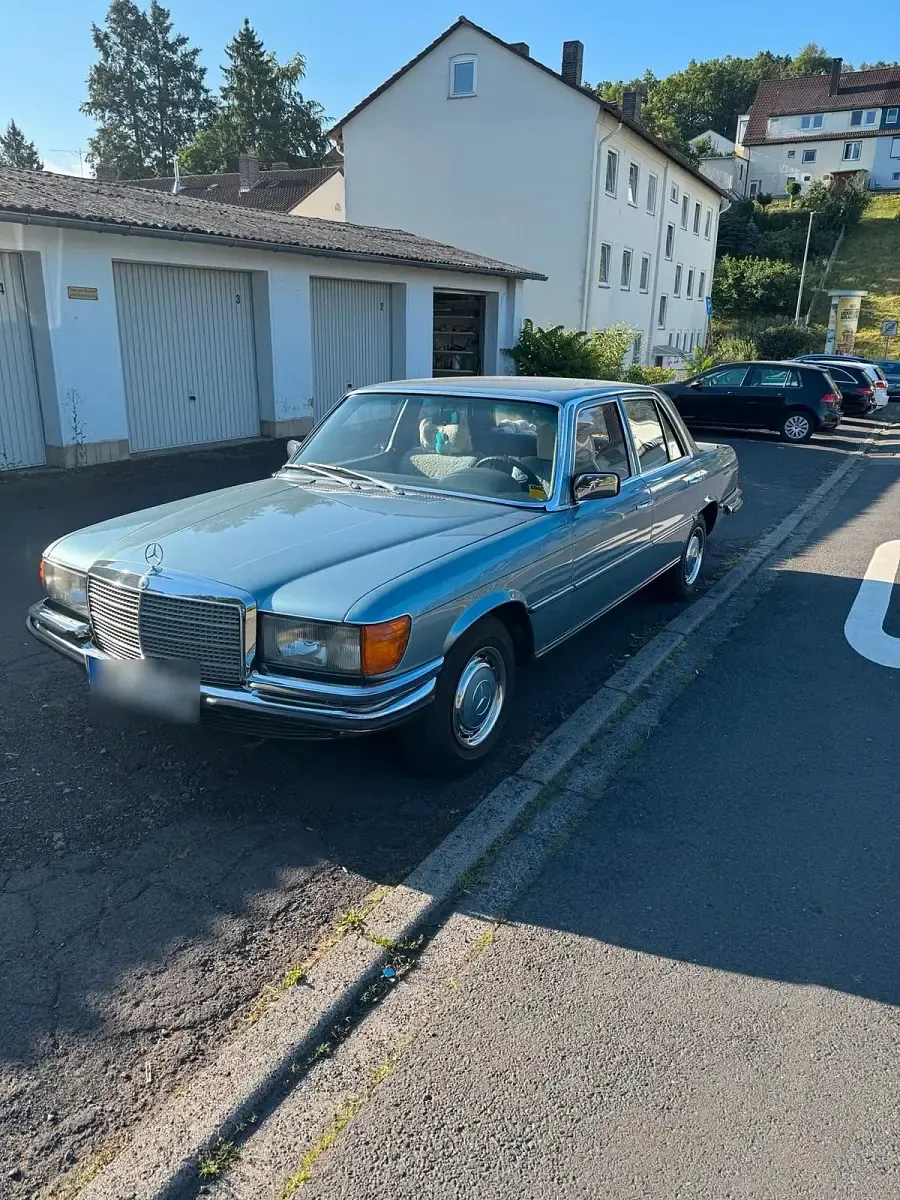 Gebraucht Mercedes 280 160 PS (117 kW) 1975 Blau Limousine