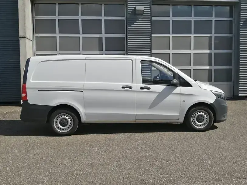 Gebraucht Mercedes Vito 114 PS (83 kW) 2018 Weiss Van