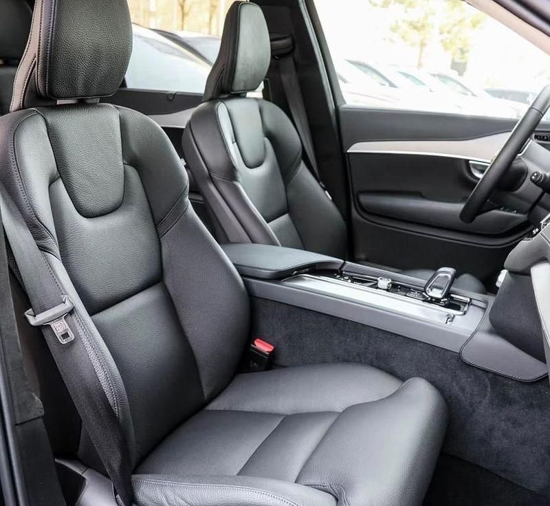 Gebraucht Volvo XC90 Plus 455 PS (334 kW) 2024 Grau SUV