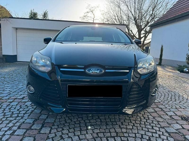 Gebraucht Ford Focus Titanium 150 PS (110 kW) 2012 Schwarz Limousine