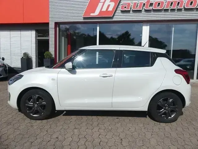 Gebraucht Suzuki Swift 83 PS (61 kW) 2023 Weiß Limousine