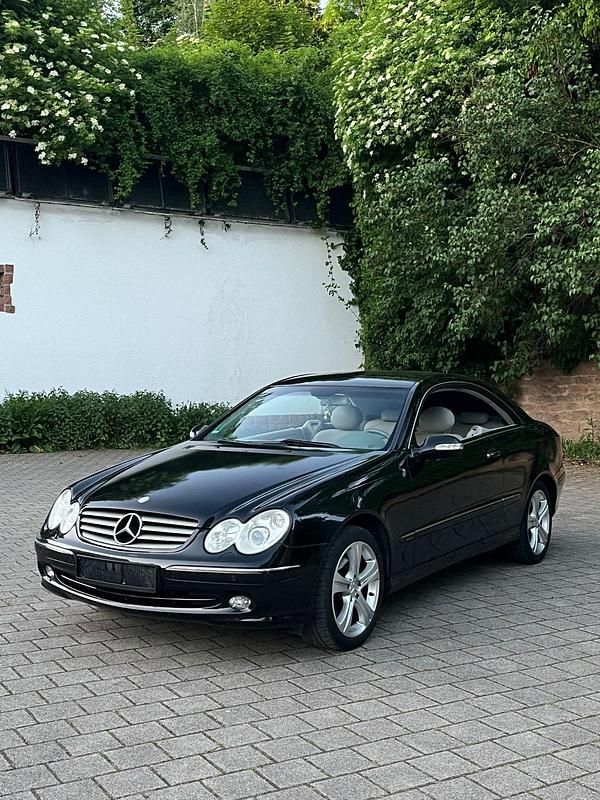 Schwarz Gebraucht 2004 Mercedes CLK320 Coupé | 5.499 € (Guter Preis) - Bild 1/4