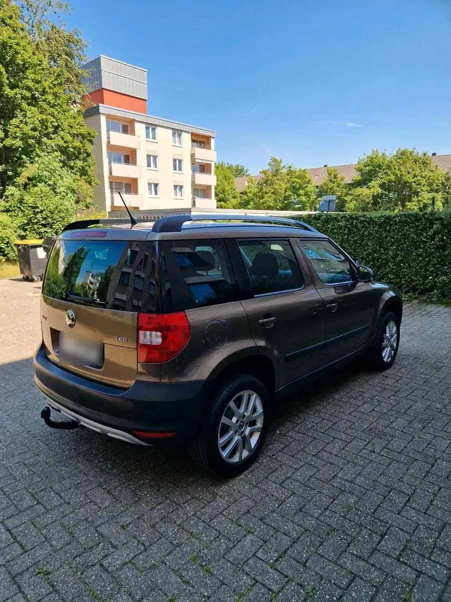 Gebraucht Skoda Yeti 140 PS (102 kW) 2011 Gold SUV