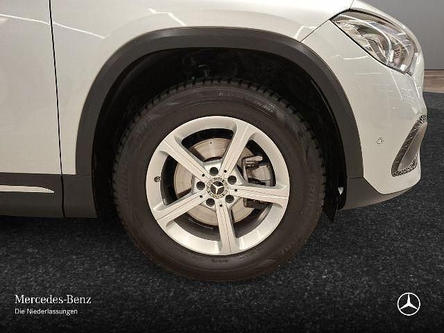 Gebraucht Mercedes GLA200 Progressive 163 PS (119 kW) 2022 Silber SUV