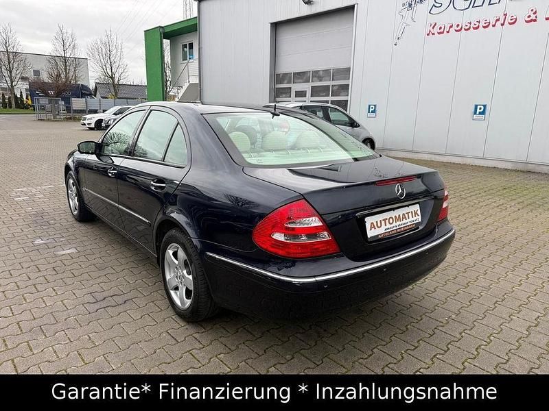 Gebraucht Mercedes E350 272 PS (200 kW) 2006 Blau Limousine