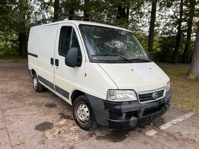 Weiß Gebraucht 2005 Fiat Ducato Van | 1.500 € - Bild 1/4