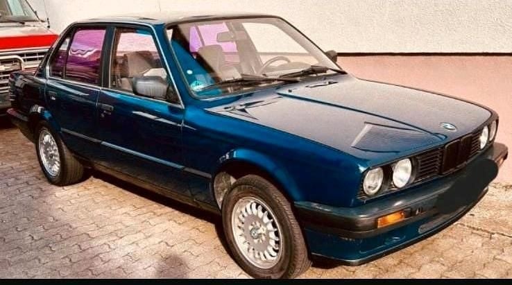 Blau Gebraucht 1991 BMW 316 Limousine | 4.500 € - Bild 1/4
