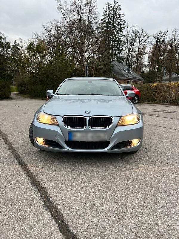 Używany BMW 320 170 KM (125 kW) 2009 Sedan/Limuzyna