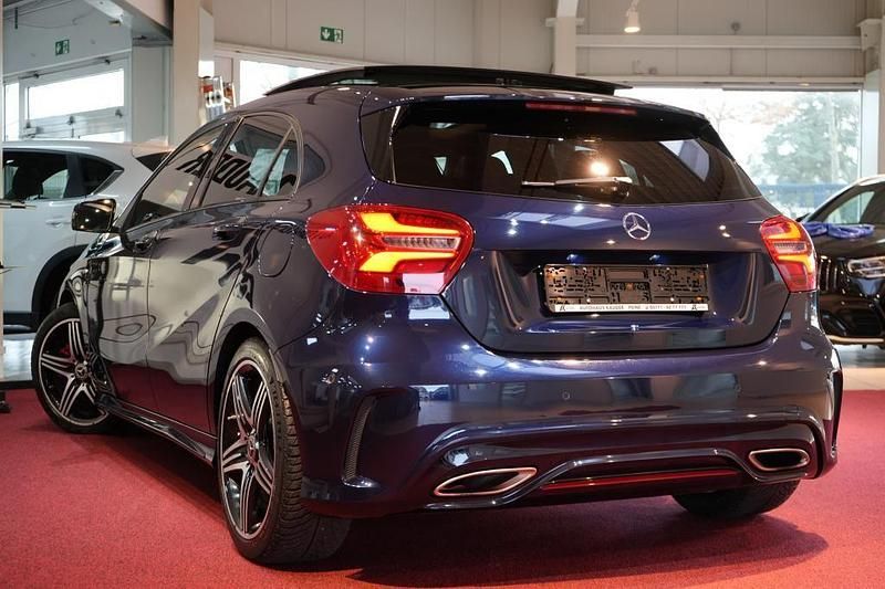 Gebraucht Mercedes A250 AMG 218 PS (160 kW) 2016 Blau Limousine