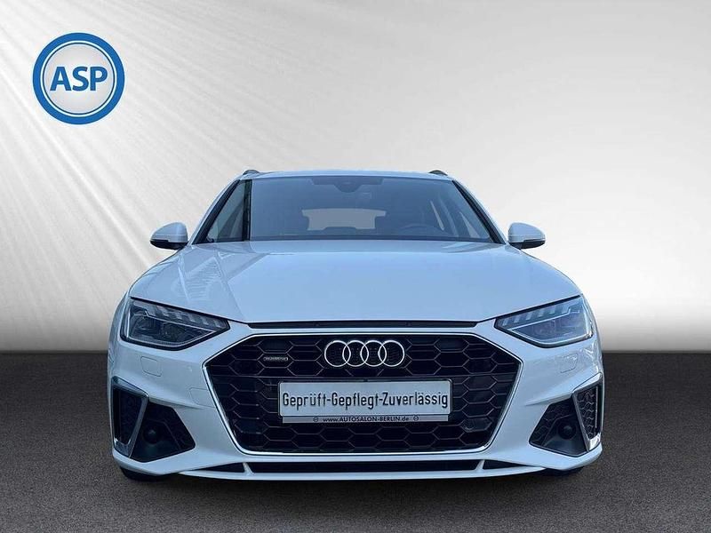 Second-hand Audi A4 S-Line 204 CP (150 kW) 2023 Alb Break