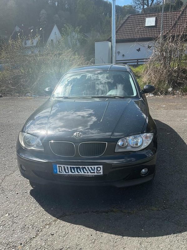 Gebraucht BMW 116 115 PS (84 kW) 2005 Schwarz Kleinwagen