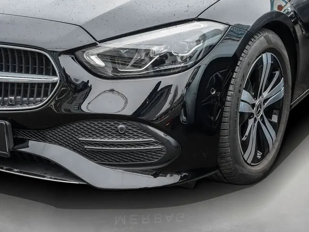 Gebraucht Mercedes C300 Avantgarde 288 PS (211 kW) 2023 Schwarz Limousine