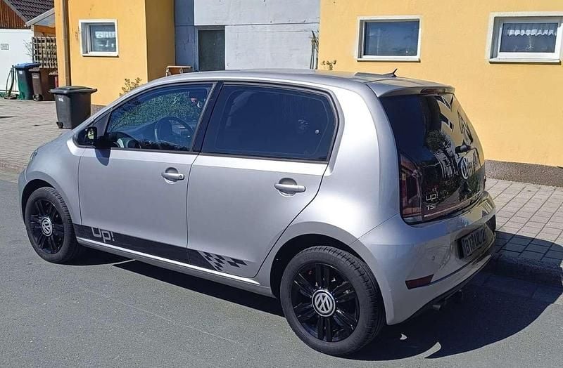 Gebraucht VW up! high up! 90 PS (66 kW) 2019 Silber Kleinwagen