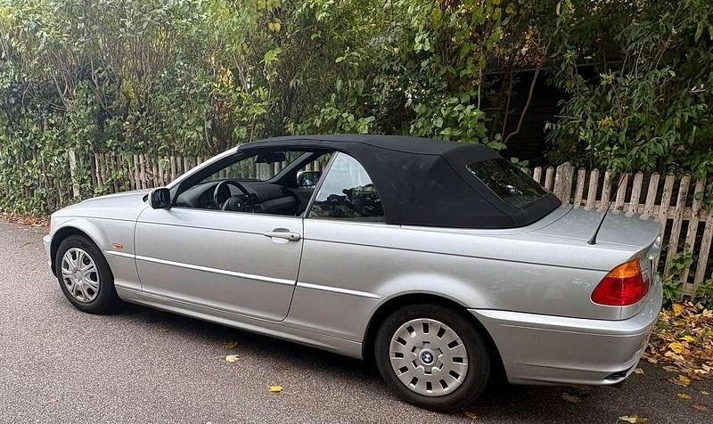 Gebraucht BMW 318 Cabriolet 143 PS (105 kW) 2002 Silber Cabrio