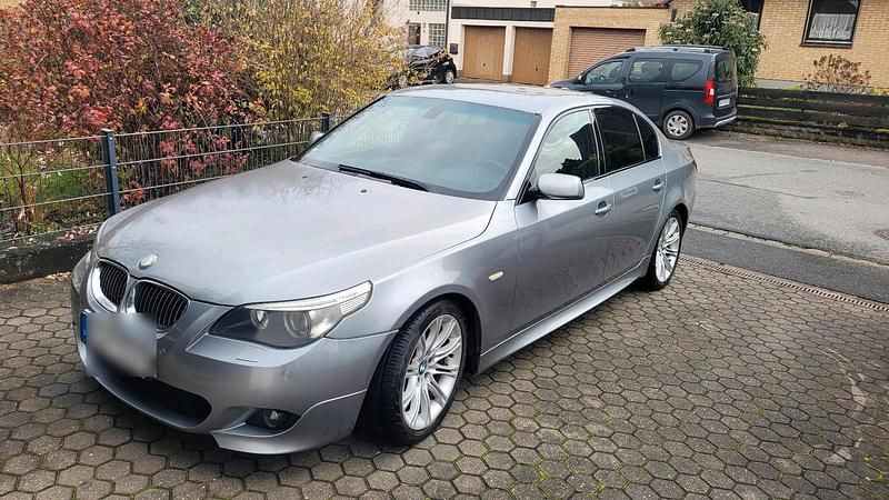 Silber Gebraucht 2006 BMW 530 M Sport Limousine | 6.200 € (Fairer Preis) - Bild 1/4