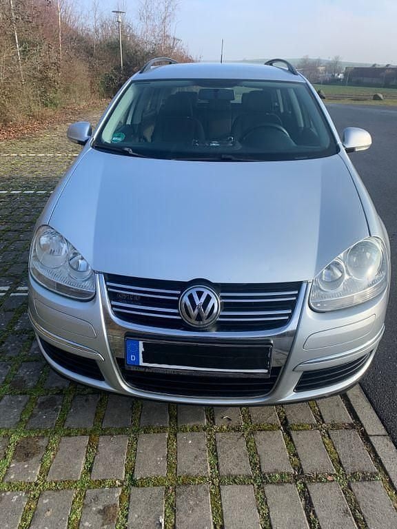 Gebraucht VW Golf V 105 PS (77 kW) 2008 Silber Kombi