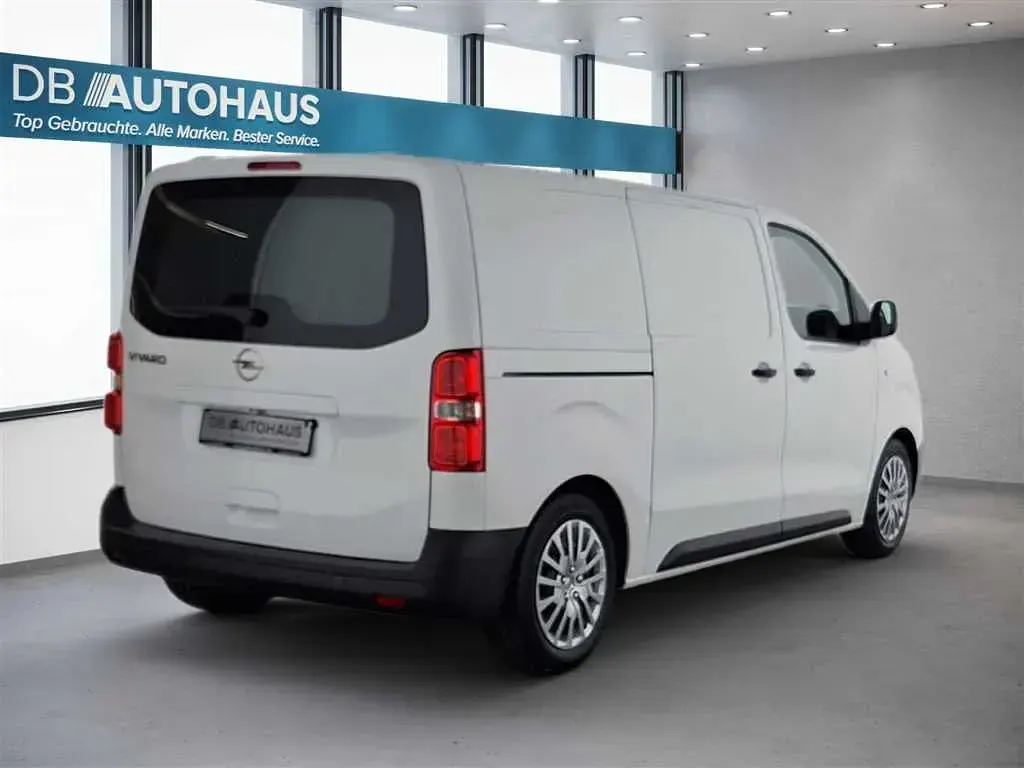 Gebraucht Opel Vivaro Edition 120 PS (88 kW) 2021 Weiß Van / Kleinbus