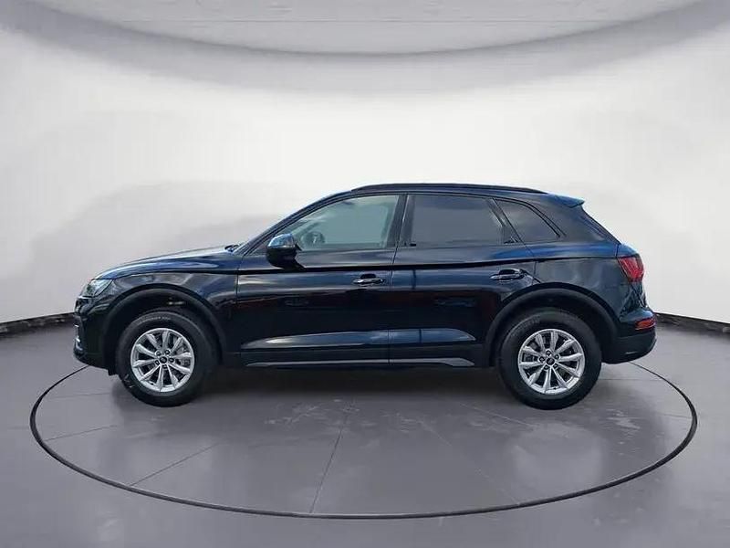 Używany Audi Q5 Basis 204 KM (150 kW) 2023 Czarny SUV