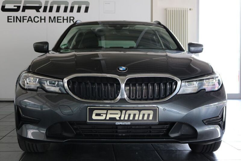 Gebraucht BMW 320 184 PS (135 kW) 2022 Grau Kombi