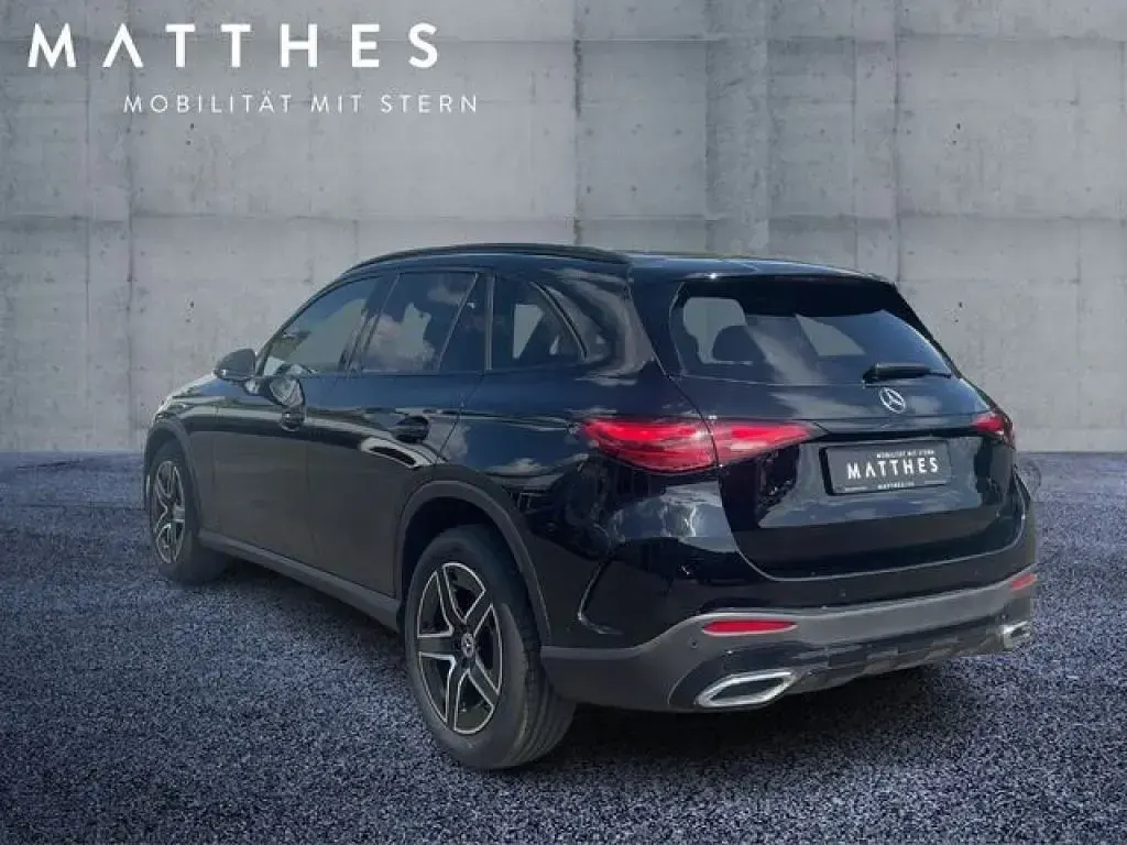 Gebraucht Mercedes GLC220 AMG 197 PS (144 kW) 2025 Schwarz SUV