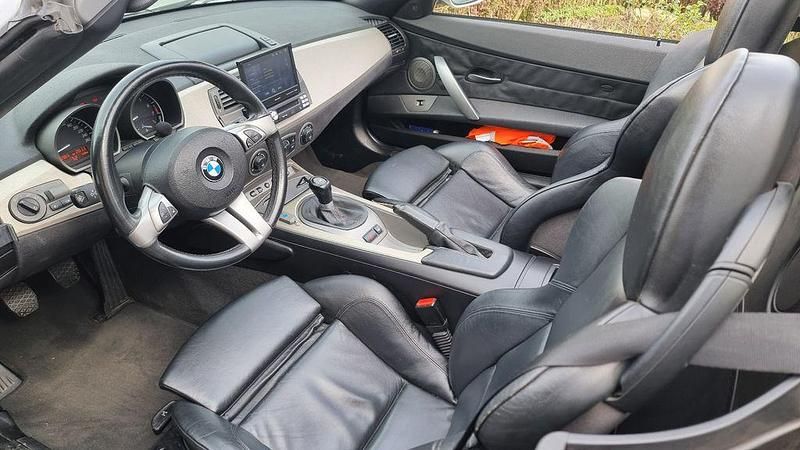 Silber Gebraucht 2004 BMW Z4 Performance Cabrio | 7.990 € (Superpreis) - Bild 1/4