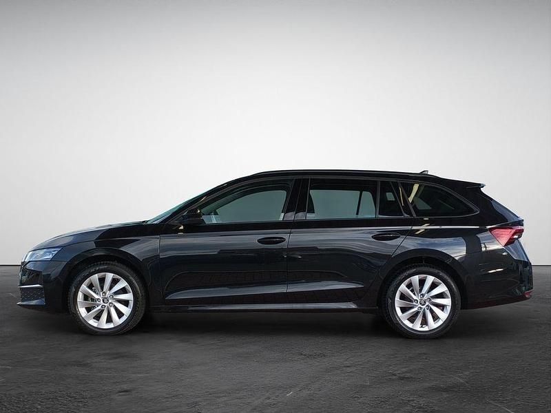 Gebraucht Skoda Octavia Selection 150 PS (110 kW) 2024 Grau (graphite grau metallic) Kombi