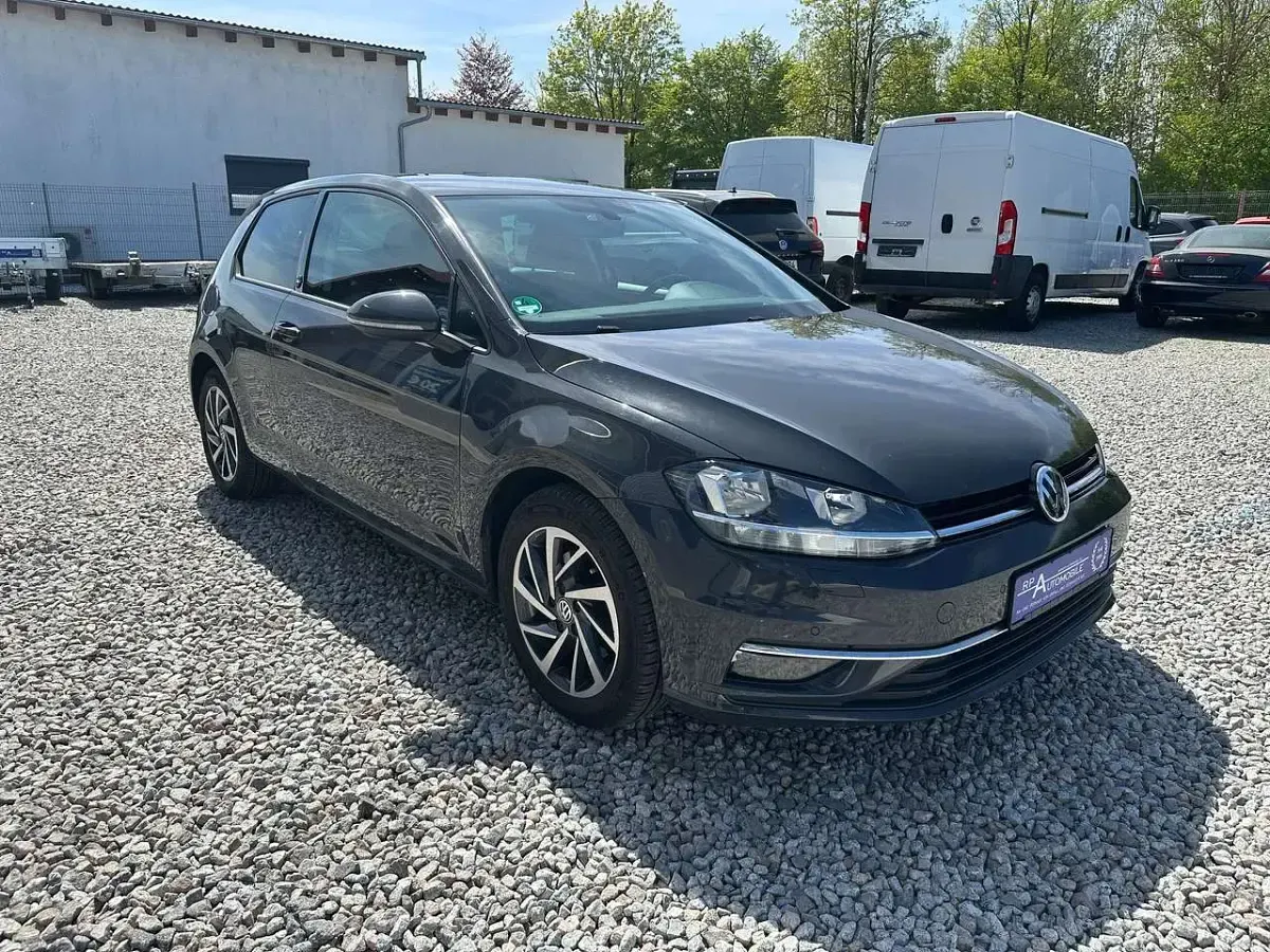 Gebraucht VW Golf VII Sound 150 PS (110 kW) 2018 Grau Limousine