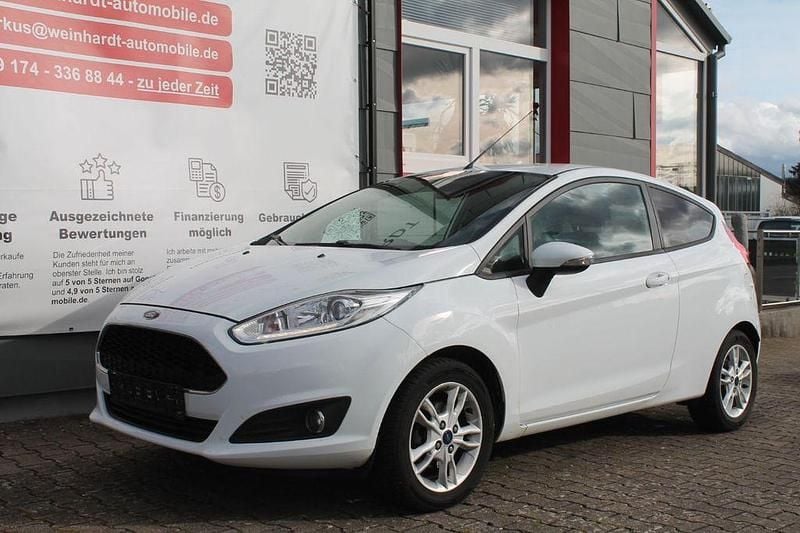Gebraucht Ford Fiesta SYNC Edition 101 PS (74 kW) 2017 Weiß Limousine