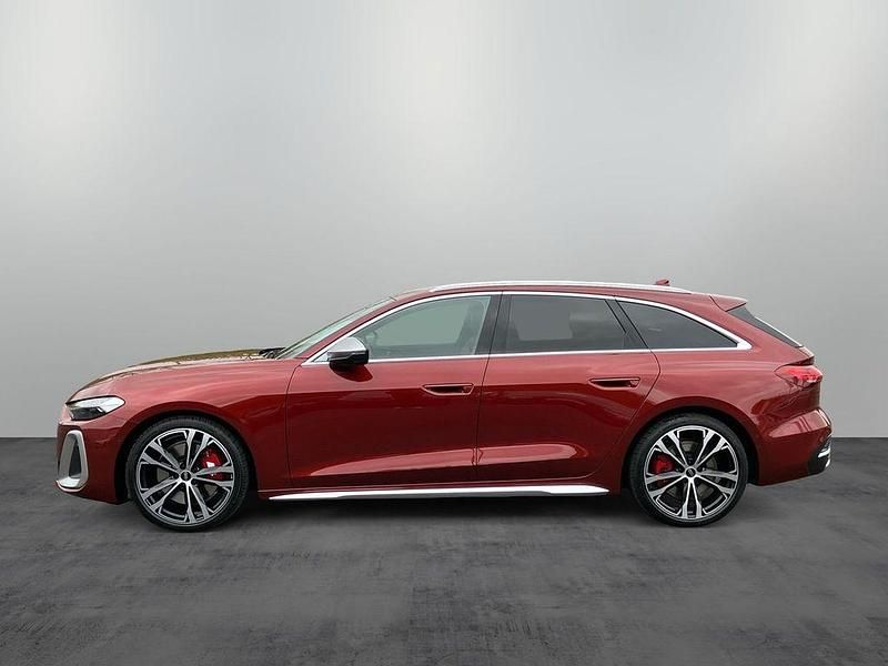 Gebraucht Audi S5 Ambiente 367 PS (269 kW) 2024 Grenadinerot metallic Kombi