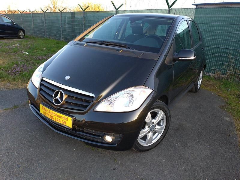 Gebraucht Mercedes A160 95 PS (69 kW) 2011 Schwarz Limousine