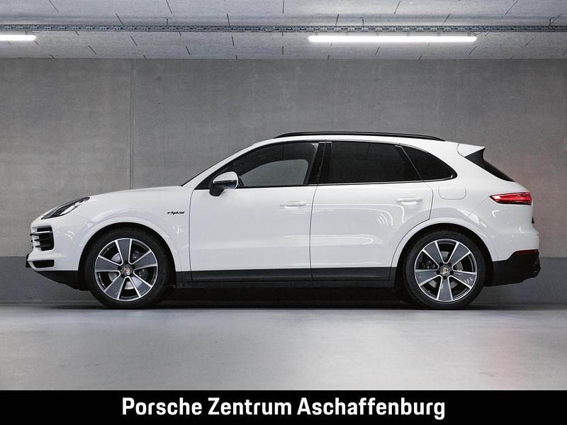 Second-hand Porsche Cayenne Platinum Edition 462 CP (339 kW) 2023 Alb SUV