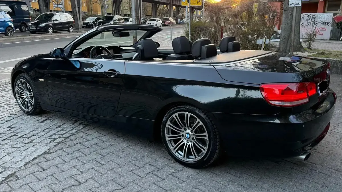 Gebraucht BMW 320 Cabriolet 170 PS (125 kW) 2007 Schwarz Cabrio